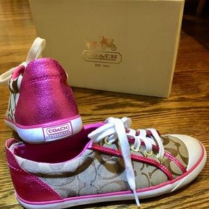 Coach Women’s size 7 sneaker